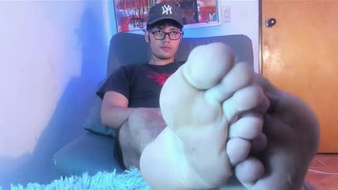 Snapshot of nick_1606 chatting on 8, 10, 2025 nick online show from 8, 10, 2025