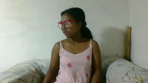 nickiqqyuu online show from 5, 8, 2026