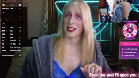 Snapshot of nicktu52 chatting on 22, 12, 2024 nicktuuk online show from 22, 12, 2024