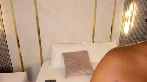 Nicky  online show from 11, 11, 2025