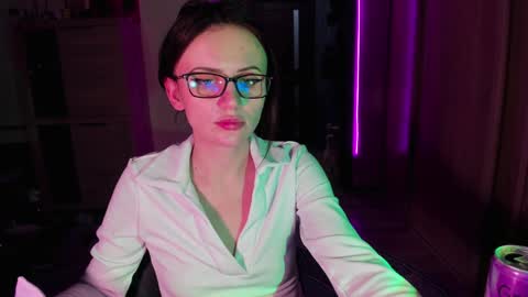 Nicky Weekends online show from 23, 1, 2025