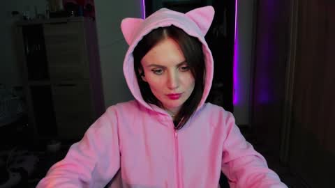 Nicky Weekends online show from 8, 2, 2025