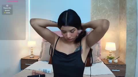 Nicol Alvarez online show from 29, 10, 2025