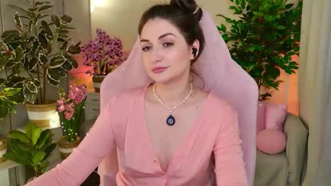 Nicole Online at about after 1000  6  UK time or 900  - 500  UK time it approximate time interval online show from 23, 12, 2025