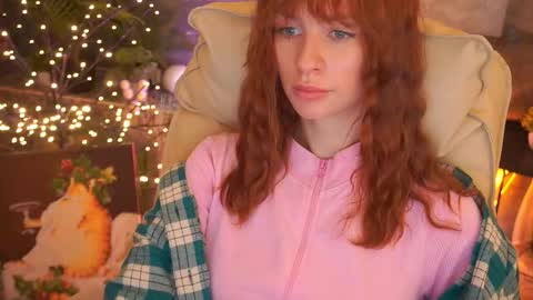 Snapshot of nicol_moonn chatting on 4, 3, 2026 Nicol Moonn online show from 4, 3, 2026