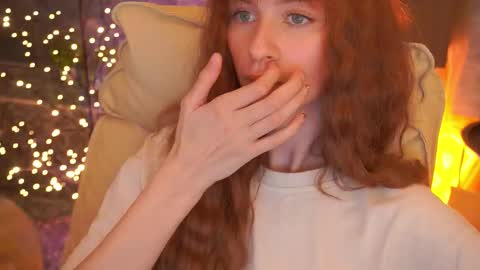 Snapshot of nicol_moonn chatting on 10, 3, 2026 Nicol Moonn online show from 10, 3, 2026