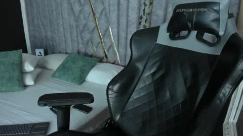 Nicolai online show from 19, 4, 2026