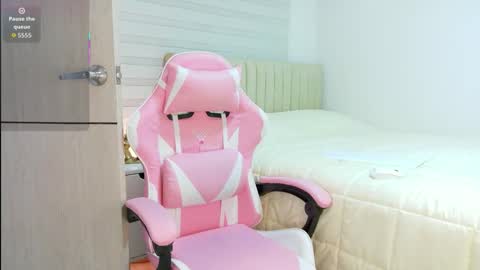 Nicol  online show from 6, 10, 2025