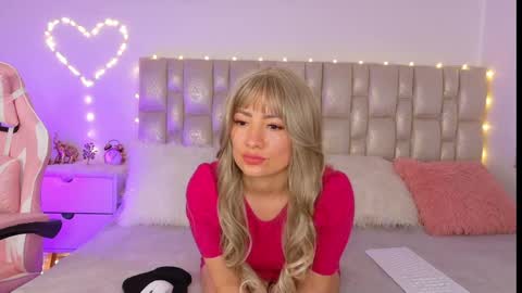 Snapshot of nicolblossom_ chatting on 27, 5, 2026 Nicol online show from 27, 5, 2026