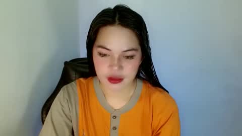 nicole_kiss01 online show from 26, 10, 2025