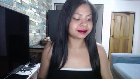 Nicole online show from 7, 10, 2025