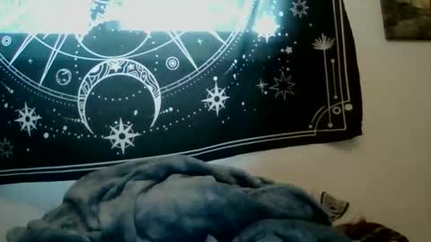 Nicole online show from 8, 4, 2026