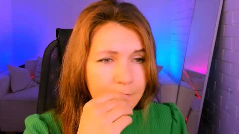 nicolehits online show from 6, 11, 2025