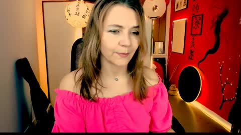 nicolehits online show from 5, 4, 2026