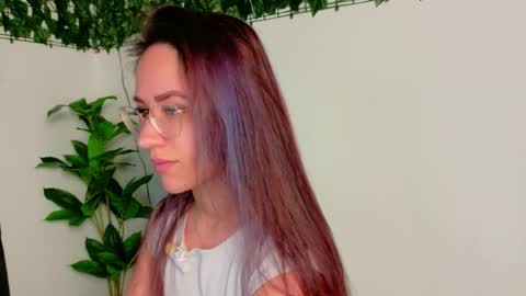 nicoleirisxxx online show from 4, 4, 2026