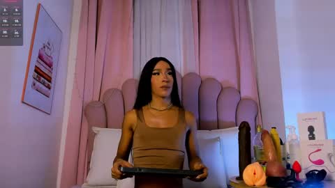 nicolemadrird online show from 4, 4, 2026