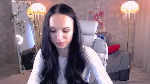 Snapshot of nicolemerz chatting on 12, 5, 2026 Nicole online show from 12, 5, 2026