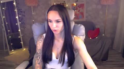 Snapshot of nicolemerz chatting on 2, 7, 2026 Nicole online show from 2, 7, 2026