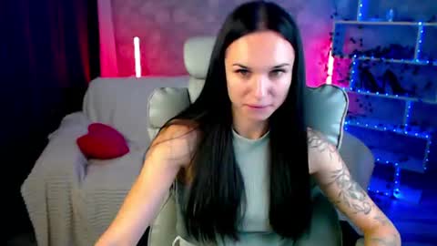 Snapshot of nicolemerz chatting on 4, 8, 2026 Nicole online show from 4, 8, 2026