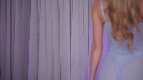 Sarah online show from 2, 2, 2025