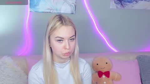 Snapshot of nicolestunning chatting on 5, 5, 2026 NicoleStunning online show from 5, 5, 2026
