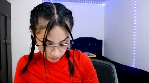 Nicole online show from 30, 7, 2026