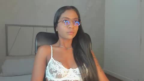 Snapshot of nicoll_ruiz_ chatting on 23, 4, 2026 Nicol online show from 23, 4, 2026