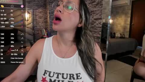 Snapshot of nicolle__doll chatting on 4, 6, 2026 Nicolle online show from 4, 6, 2026