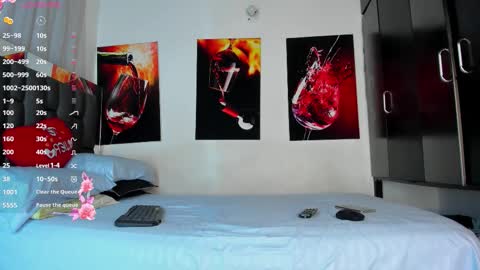 nicolle_hanks1 online show from 12, 2, 2026