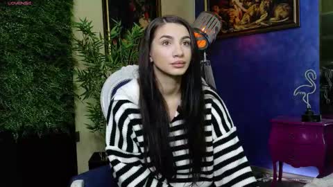 Nicolle online show from 3, 12, 2025