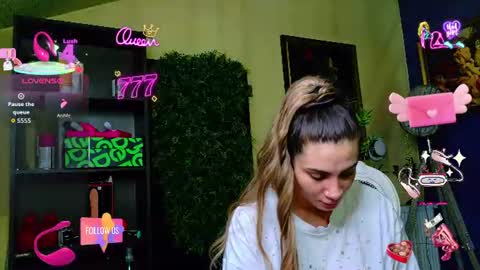 Snapshot of nicollepalmer chatting on 1, 7, 2026 Nicolle online show from 1, 7, 2026