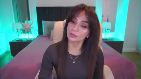 Nicole online show from 27, 2, 2026