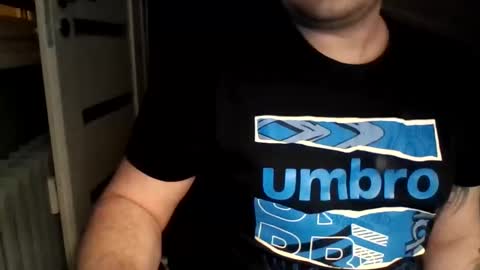 Niewidoczny online show from 1, 2, 2025