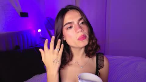 Snapshot of nightfloat chatting on 25, 9, 2025 Daisy nd Tyler 3 online show from 25, 9, 2025