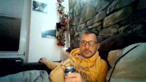 Snapshot of nighthawk28 chatting on 24, 11, 2025 MikeVanDyck online show from 24, 11, 2025