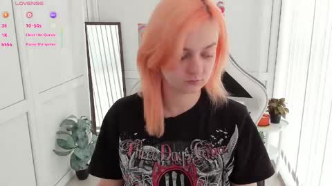 Snapshot of nightleaf_ chatting on 18, 5, 2026 Bestie online show from 18, 5, 2026