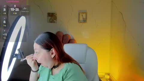 Snapshot of niickyjones chatting on 16, 4, 2026 Anni online show from 16, 4, 2026