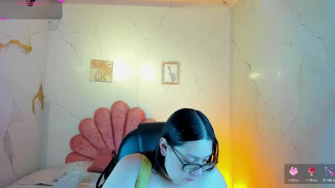 Snapshot of niickyjones chatting on 6, 6, 2026 Anni online show from 6, 6, 2026