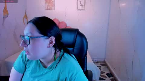 Snapshot of niickyjones chatting on 23, 6, 2026 Anni online show from 23, 6, 2026