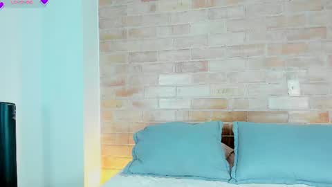 Snapshot of niicole_steele chatting on 11, 6, 2026 Niicole online show from 11, 6, 2026