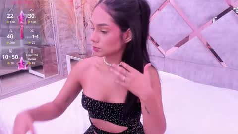 Snapshot of niicole_taylor chatting on 5, 2, 2026 Nicole online show from 5, 2, 2026