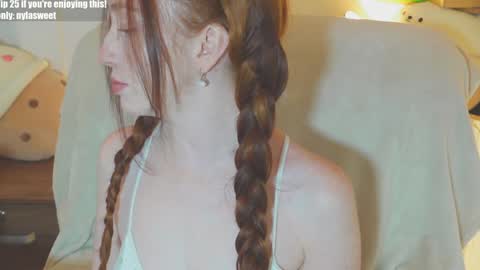 Snapshot of niilaa chatting on 29, 9, 2025 of Nylasweet online show from 29, 9, 2025