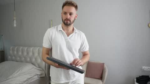 Snapshot of nik_sharp chatting on 14, 4, 2026 Nik online show from 14, 4, 2026