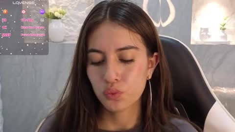 Snapshot of nikka_tx chatting on 2, 11, 2025 Online 2200 to 600 online show from 2, 11, 2025