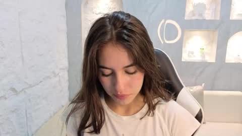 Snapshot of nikka_tx chatting on 12, 11, 2025 Online 2200 to 600 online show from 12, 11, 2025