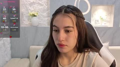 Snapshot of nikka_tx chatting on 23, 11, 2025 Online 2200 to 600 online show from 23, 11, 2025