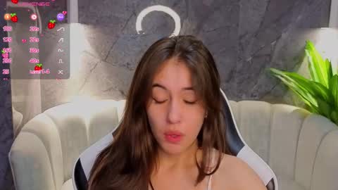 Snapshot of nikka_tx chatting on 26, 11, 2025 Online 2200 to 600 online show from 26, 11, 2025