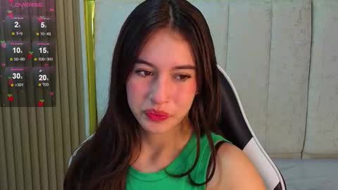 Snapshot of nikka_tx chatting on 14, 12, 2025 Online 2200 to 600 online show from 14, 12, 2025