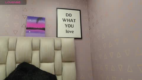 Nilly online show from 5, 12, 2024