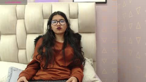 Nilly online show from 5, 12, 2024